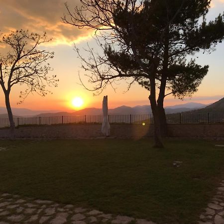 מלון Veroli Monastero Di Sant'Erasmo מראה חיצוני תמונה